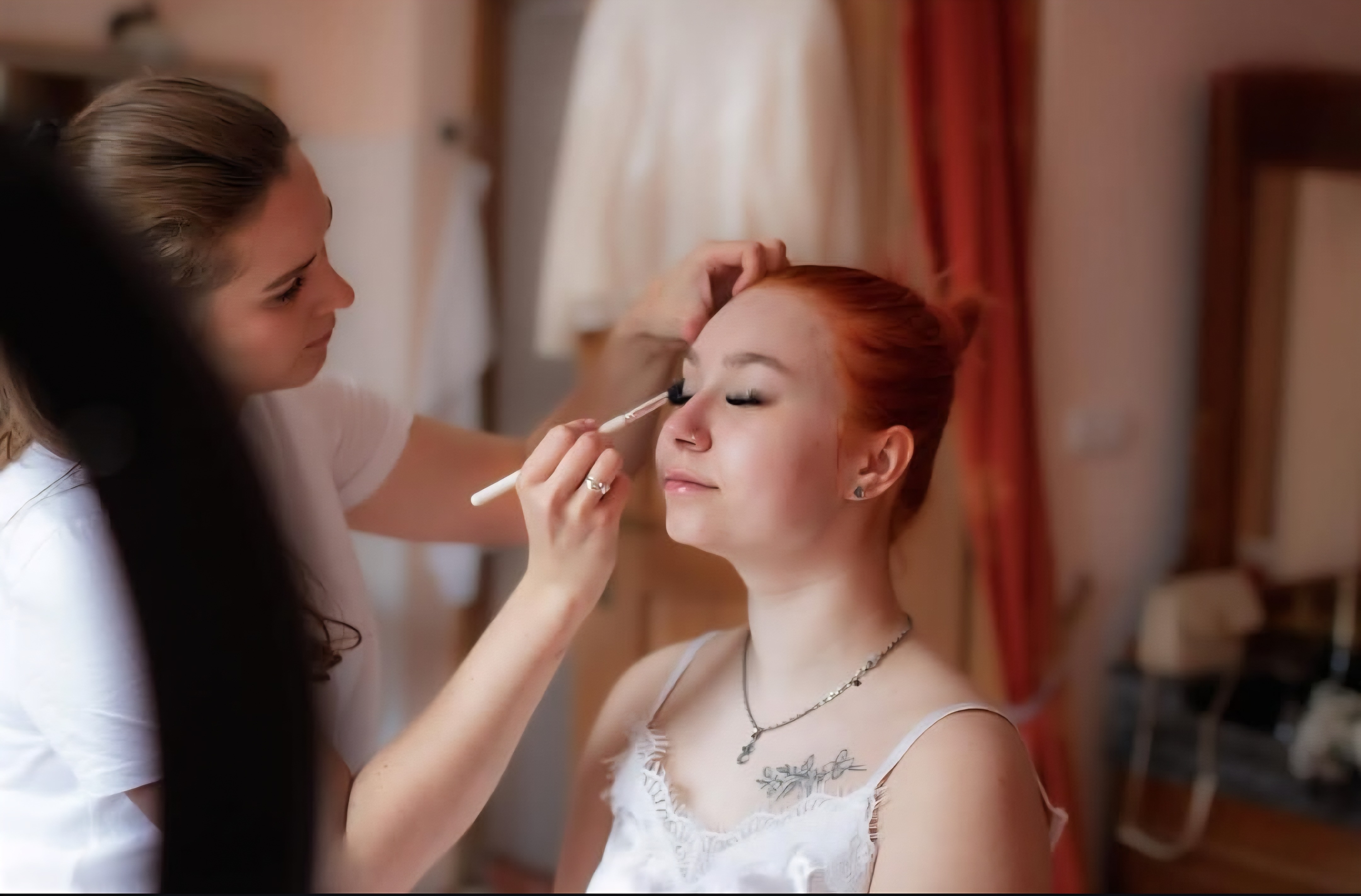 Příprava nevěsty - svatební líčení